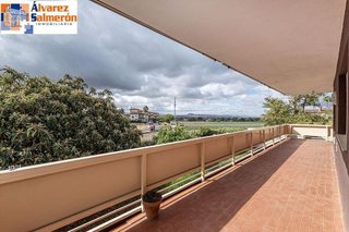 Chalet en venta en Cájar