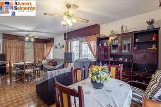 Chalet en venta en Cájar