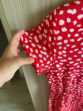Abito lungo rosso con pois bianchi