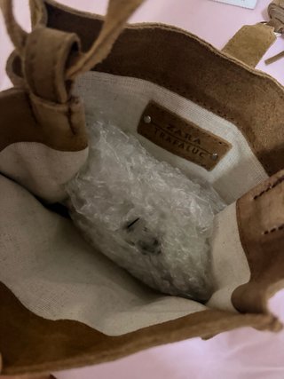 Bolso de terciopelo de Zara