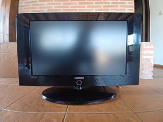 Televisor Samsung LCD 26 Negro con mando original