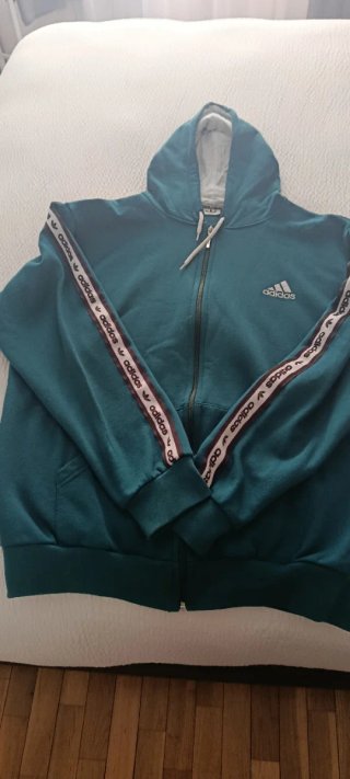 Chaqueta Adidas con Logo y Rayas