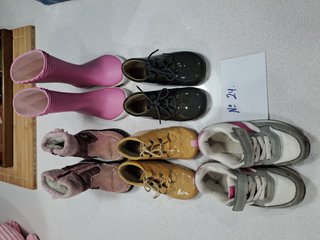 Lote de Zapatos Infantiles Variados. 22, 23, 24 25
