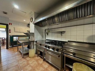 Local comercial en venta en Corrales de Buelna (Los)