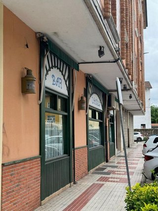 Local comercial en venta en Corrales de Buelna (Los)