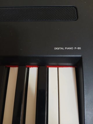 Piano Yamaha P-85 No enciende Para reparacion