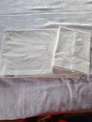 Sábana y funda bordada antigua cama 135 cm