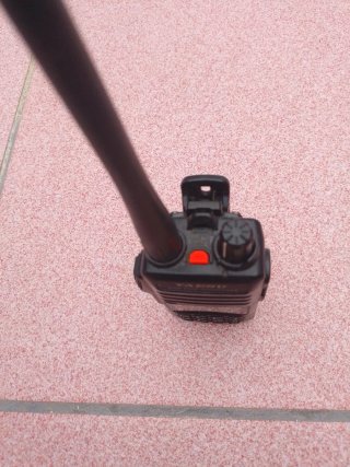 Walkie Talkie Yaesu FT-4X Dual Band