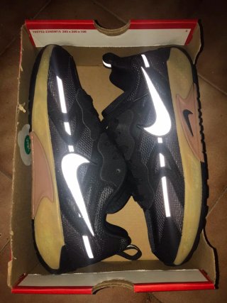 Zapatillas Nike Negras y Marrones