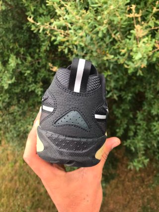 Zapatillas Nike Negras y Marrones