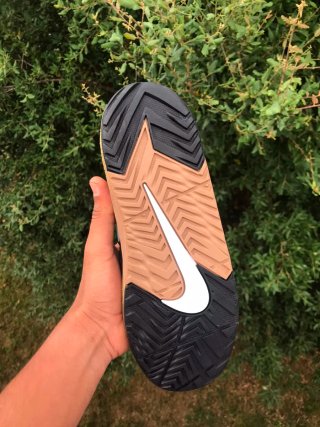 Zapatillas Nike Negras y Marrones