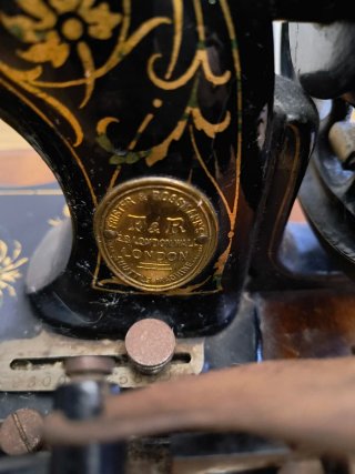 Máquina de coser antigua