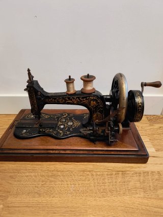 Máquina de coser antigua