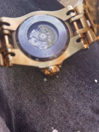 Reloj Invicta Dorado