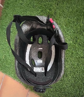 Casco infantil verde