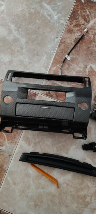 Radio MP3 y Frontal Negro