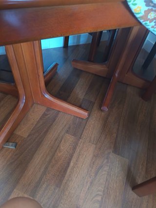 Tavolo da pranzo in legno massello e 6 sedie