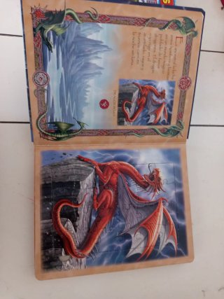 Lote 3 Puzzles Educa: Dragones, Spy y Spiderman
