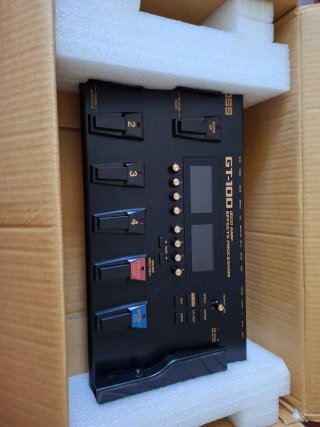 Pedalera chitarra Boss GT-100