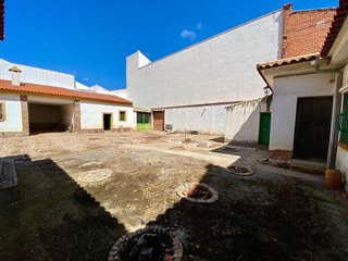 Casa adosada en venta en Argamasilla de Calatrava