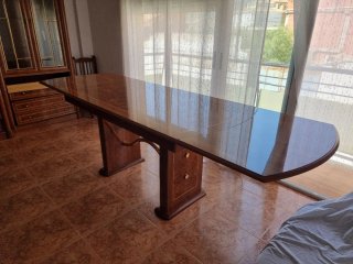 Mesa de comedor extensible de madera