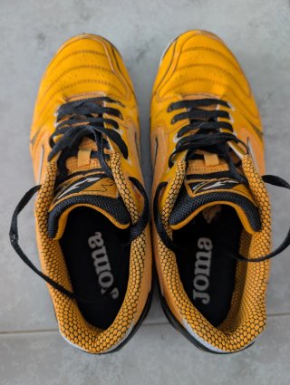 Zapatillas Futsal Joma Naranja y Negro