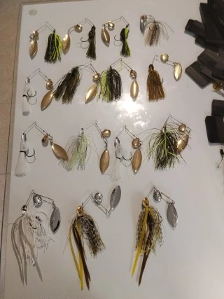 Lote de señuelos spinnerbait
