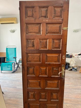 Puerta de madera de roble