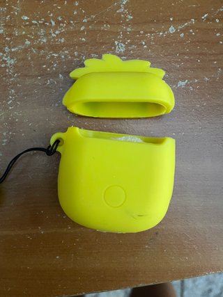 Funda AirPods Piña 1/2
