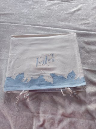 Sábana y funda bordada antigua 135 cm