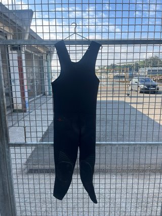 Traje Neopreno Beuchat 9mm Kirby Morgan