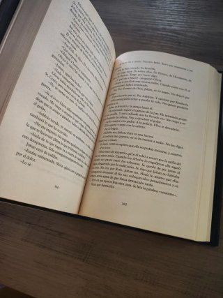 Bajo sospecha libro