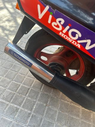 Honda Vision 50cc Scooter