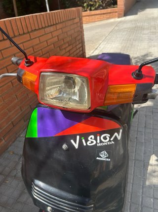 Honda Vision 50cc Scooter