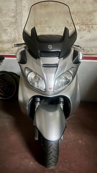Suzuki AN 650 Executive Maxi Scooter Gris