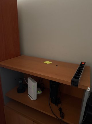 Mueble de oficina/comedor marrón