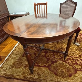 Mesa extensible cerezo artesanal y 6 sillas
