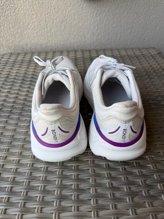 Zapatillas Hoka Bondi 9 Blancas y Moradas