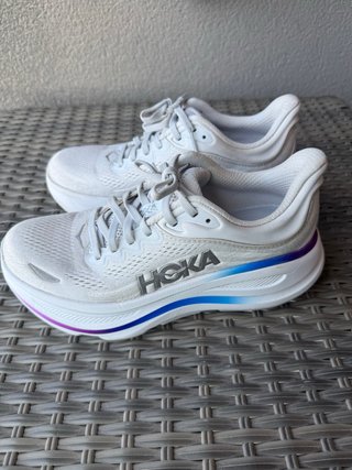 Zapatillas Hoka Bondi 9 Blancas y Moradas