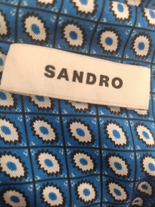 Vestido Sandro azul y blanco estampado