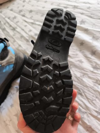 Botas Salomon Adventure 7 Montaña