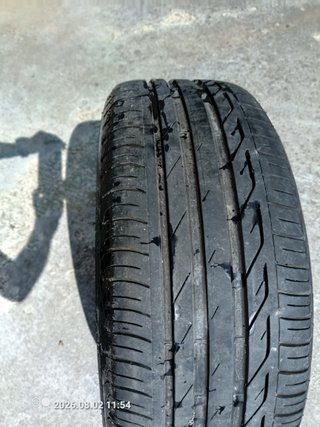 Rueda Nissan Juke 215/55 R17 94W