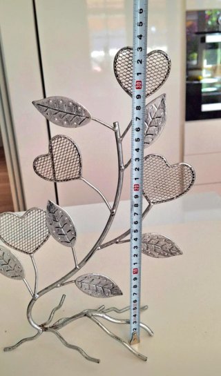 Portagioie a forma di albero con cuori