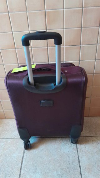 Maleta de cabina Lucasport morada 37x26x50.5cm
