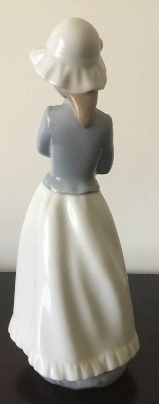 Nao Lladro Nina Dulce 241 (1987)