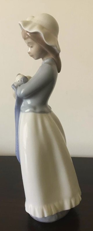 Nao Lladro Nina Dulce 241 (1987)
