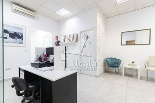 Local comercial en alquiler en San Isidro - Los Almendros en Alcalá de Henares
