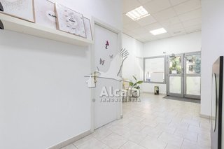 Local comercial en alquiler en San Isidro - Los Almendros en Alcalá de Henares