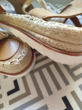 Sandalias de cuña ante