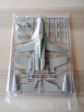 F-18A HORNET MAQUETA HOBBY BOSS 1/48